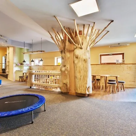 Otel Partizan Tale