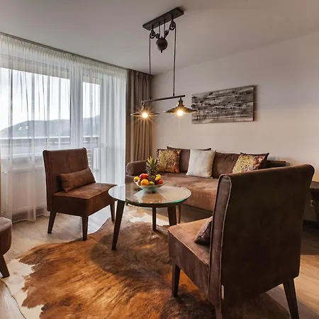Hotel Partizan Tale